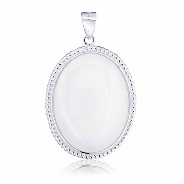 Classic Cameo Oval Pendant