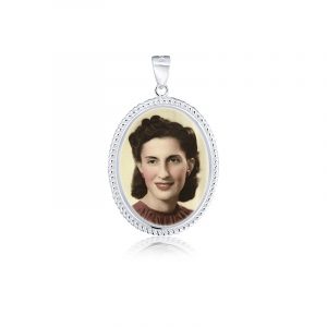 Classic Cameo Oval Pendant